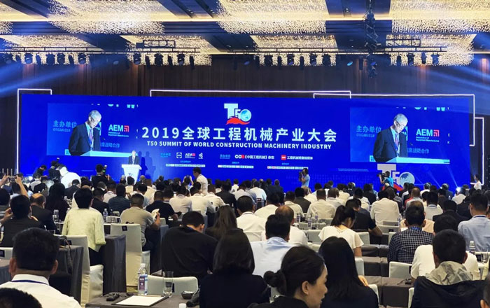 双喜临门！开云官方端网页版-开云（中国）
囊括两项工程机械行业大奖